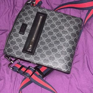 Gucci messenger